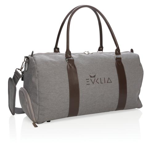 Weekend bag with USB output