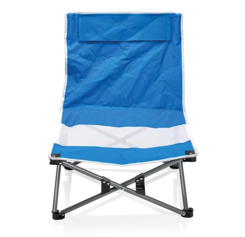 Foldable beach chair in pouch