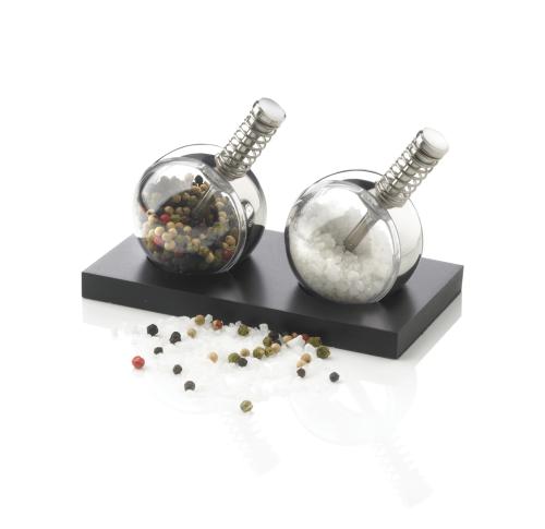 Planet pepper & salt set